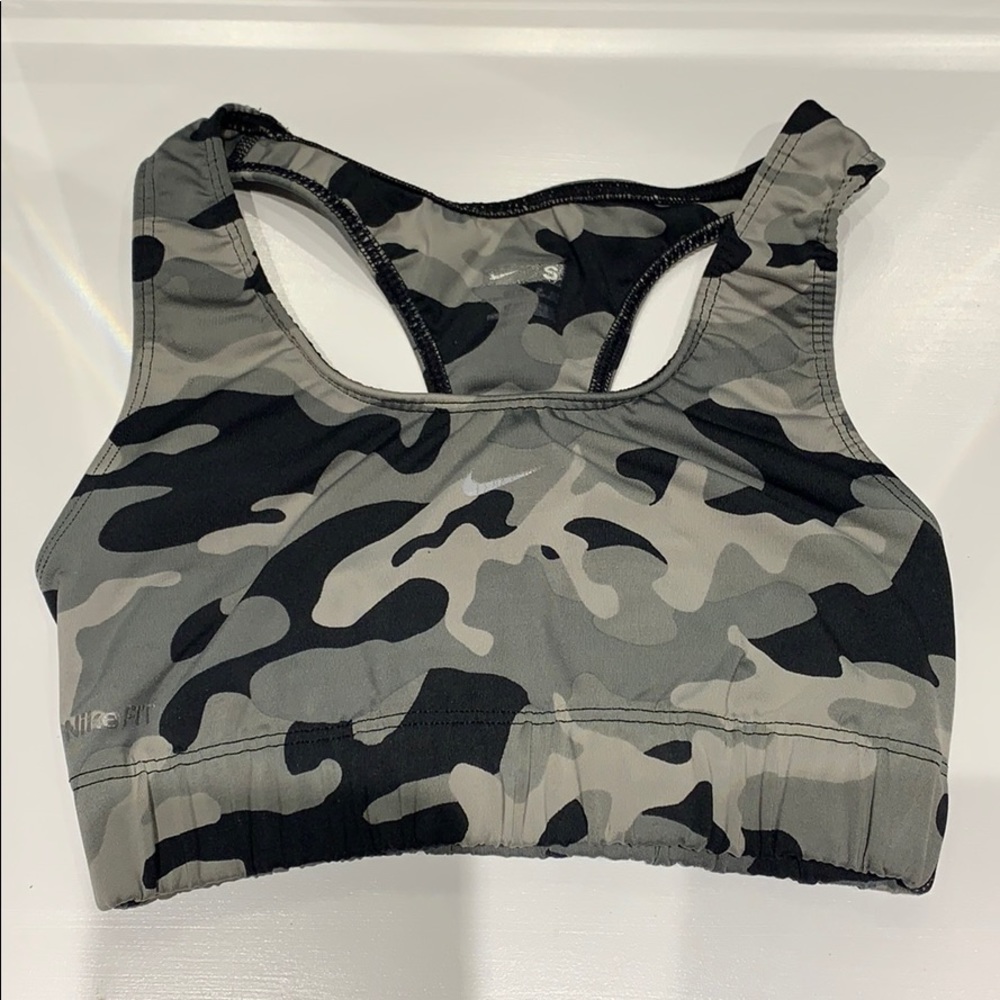 Nike Fit racerback sports bra
